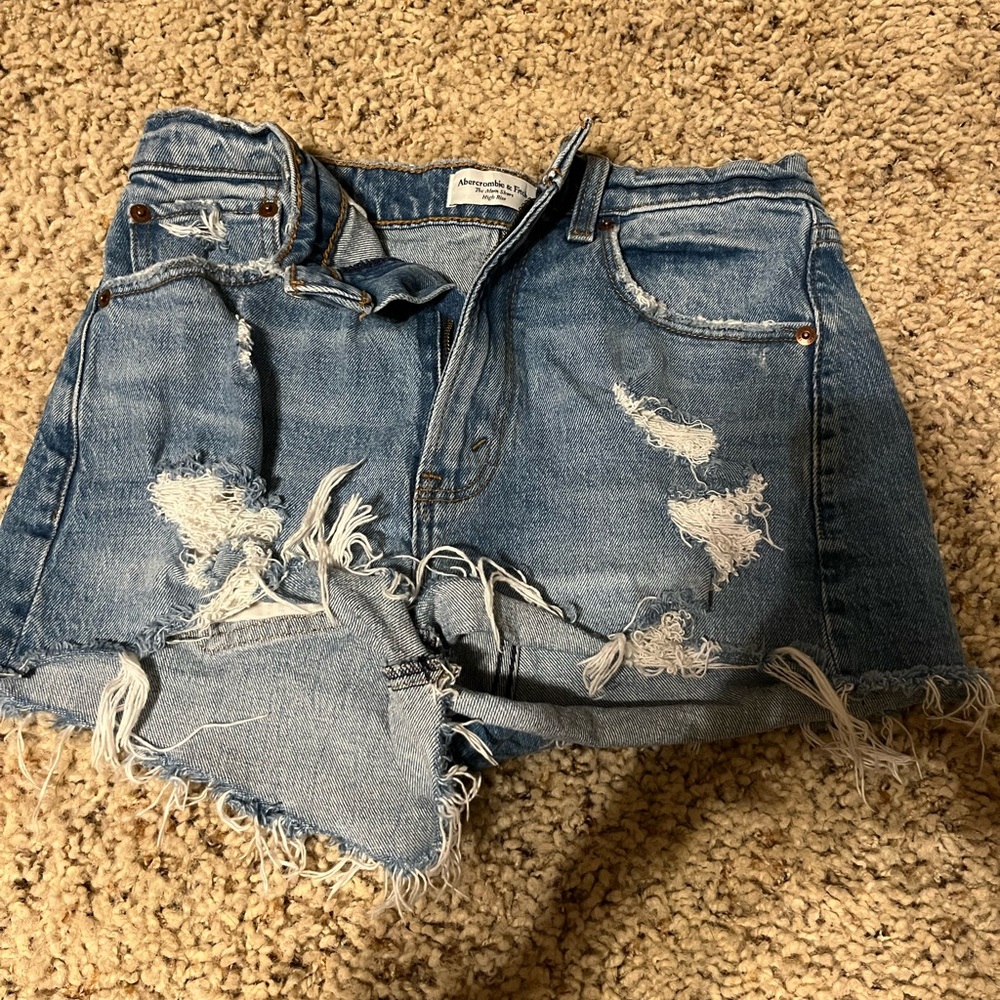 Abercrombie & Fitch Mom Shorts High Rise size 2